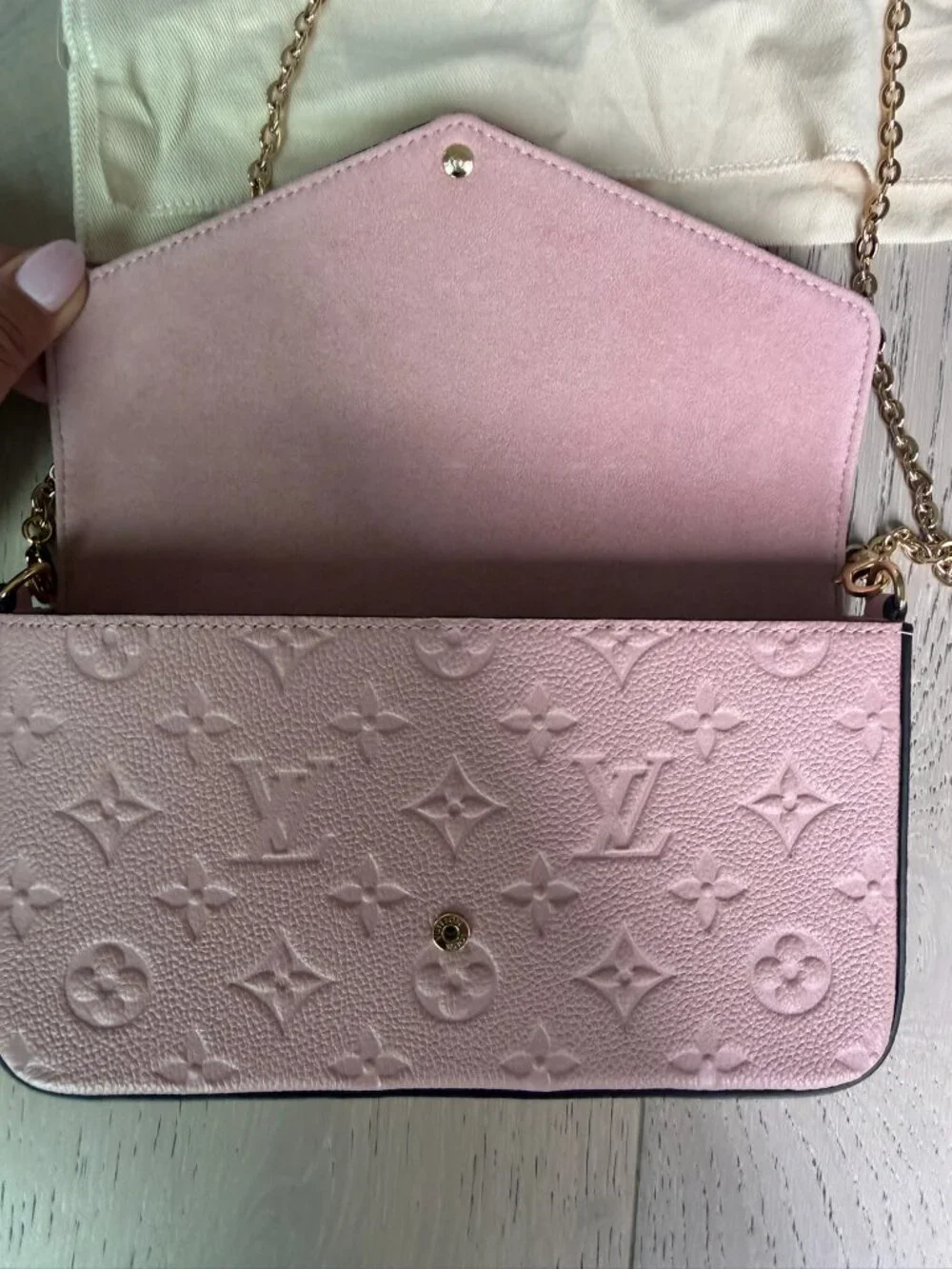 Louis Vuitton Pochette Félicie Monogram Empreinte Rose Poudre